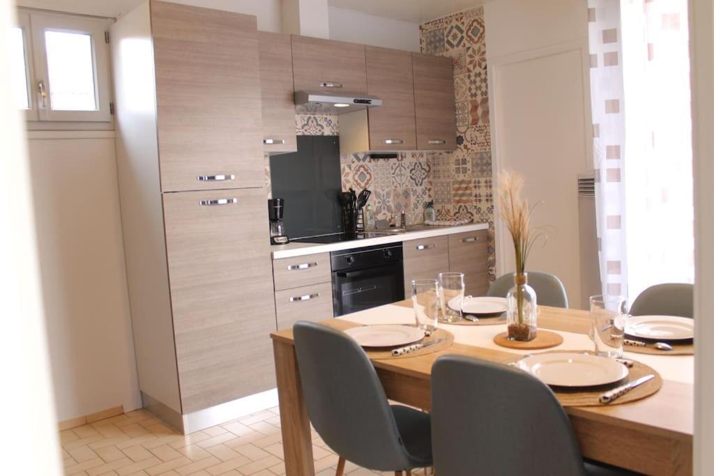 Le Saint-Amour Appartement Classe 2 Etoiles ภายนอก รูปภาพ